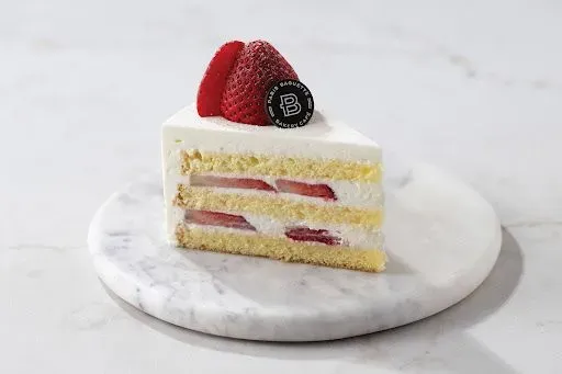 Strawberry Soft Cream Cake Slice