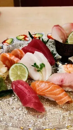 Sushi Sashimi Lunch Combo
