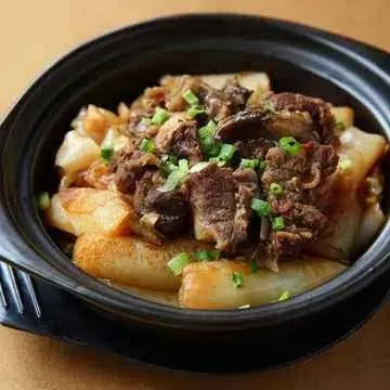 Rice Roll With Brisket In Casserole
