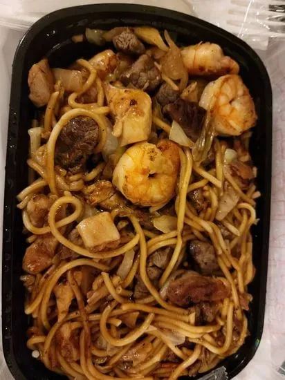 Chcken steak & shrimp lomein