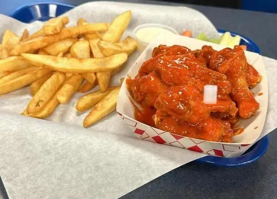 6 Piece Wing (with Chips or Fries)