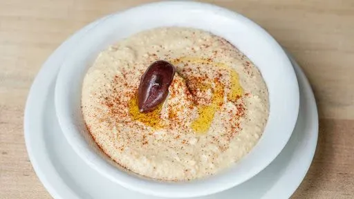 1/2 Hummus