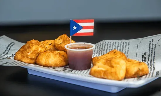 Queso Frito con Salsa de Guayaba / Fried Cheese in Guava Sauce