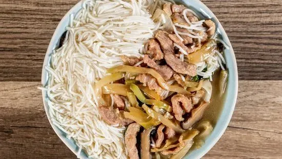 Shredded Pork with Preserved Pickle Noodle Soup