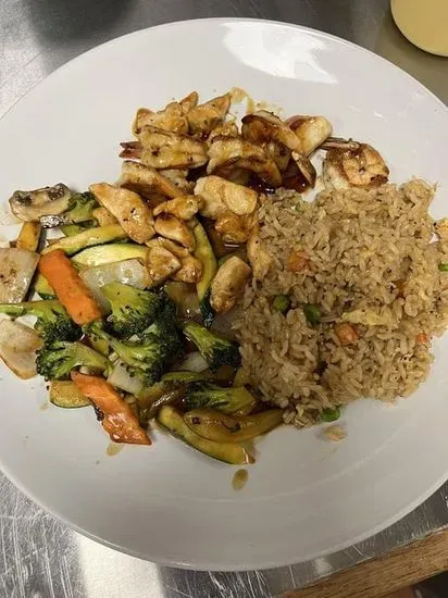 H17. Hibachi Chicken & Shrimp