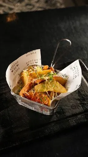 TRUFFLED STEAK FRIES