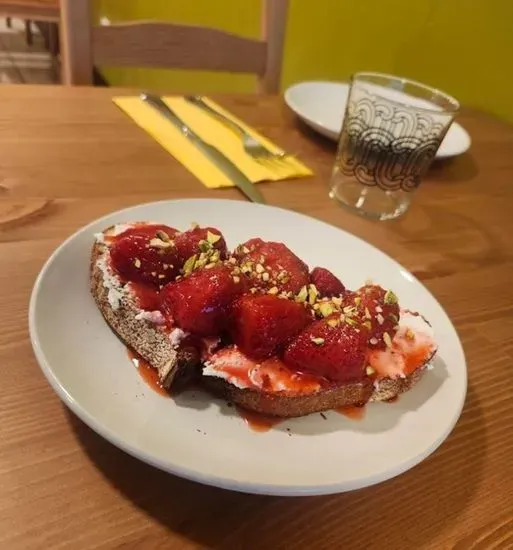 Fresas Con Crema Toast