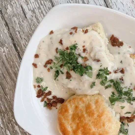 Buttered Biscuit & Gravy