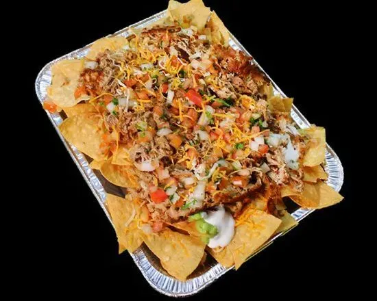 Carnitas Mega Nachos Medium