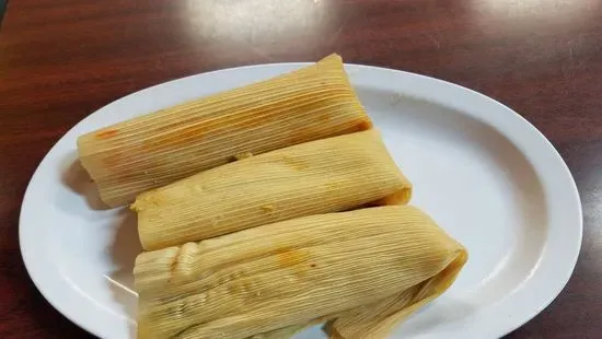 3 pork tamales