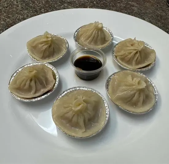 猪肉小笼包 / Pork Xiao Long Bao 