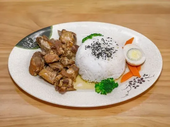 排骨盖飯 / Braised Spareribs Over Rice