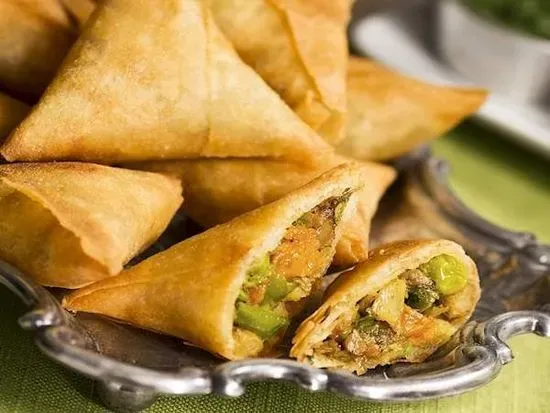 Onion Samosa (6 pcs) (V)