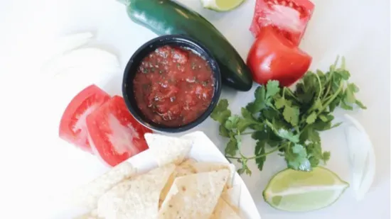 Fresh Salsa & Chips