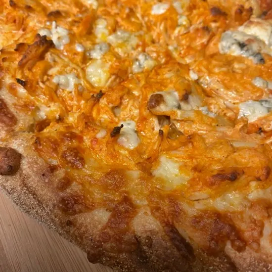 Grilled Buffalo Chicken Pizza