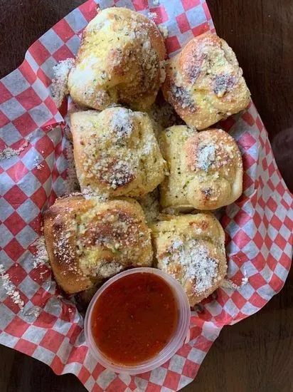 Garlic Knots w/ Cheese