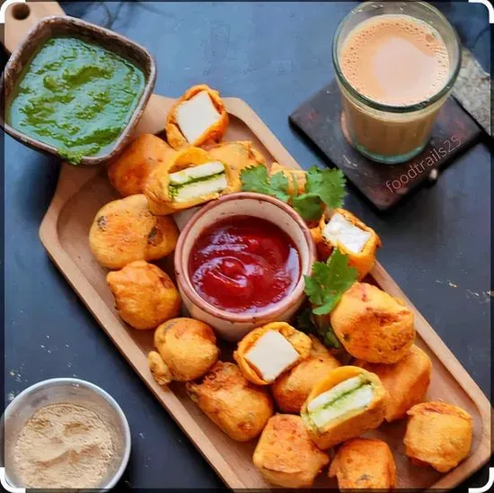 Paneer pakora 1pc