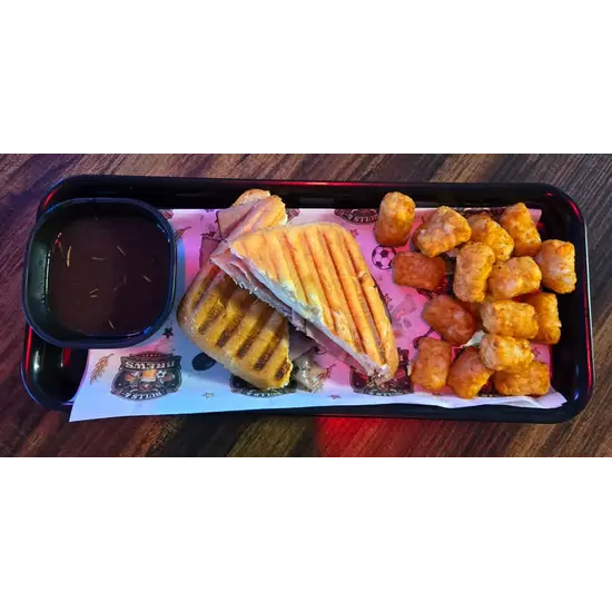 French Dip w/ Tots