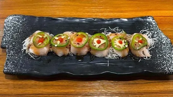 Yellowtail Jalapeñio (6 Pieces)