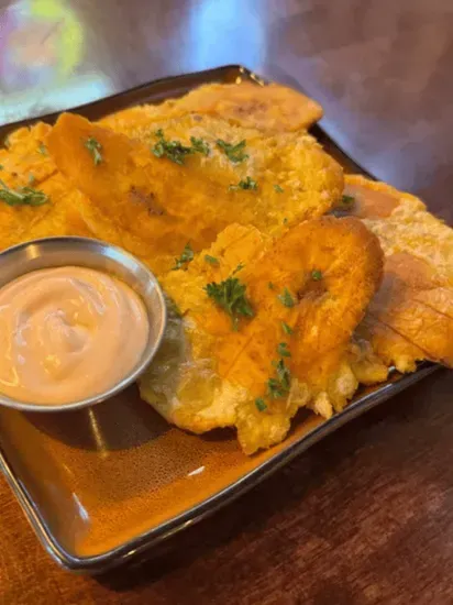 Tostones / Fried Green Plantains