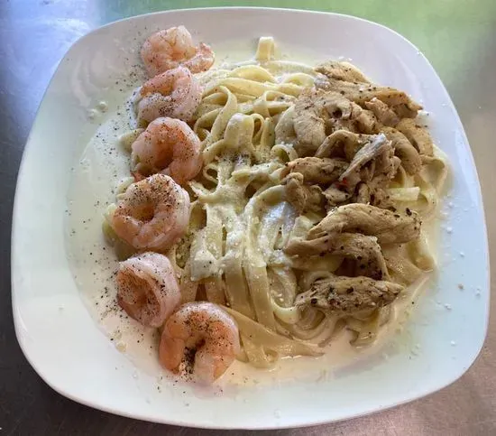 Fettuccine Alfredo Combo