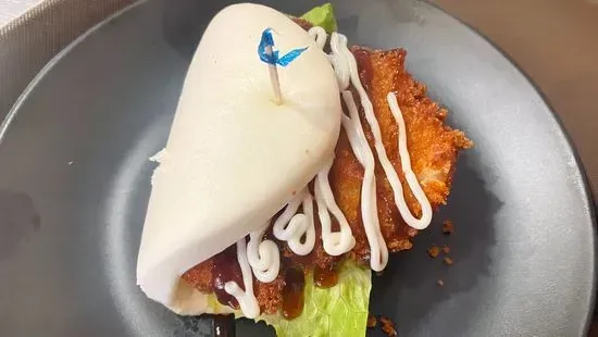 A2. Crispy Chicken Bun