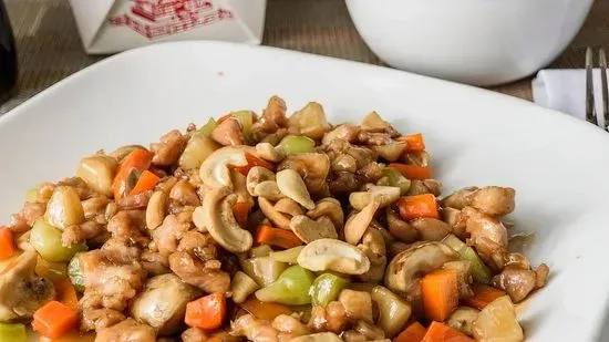 C31. Chicken with Cashew Nuts