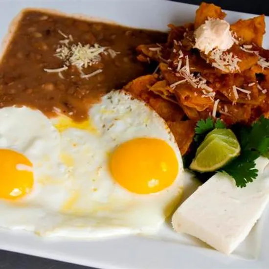 Chilaquiles con Huevo from the R&R Taqueria menu