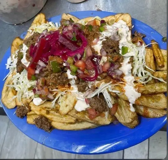 Carne Molida con Tajadas / Ground Beef with Sliced Plantains