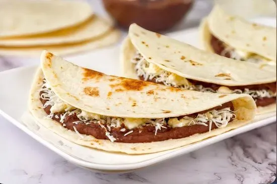 Baleadas con Todo / Baleadas with Everything