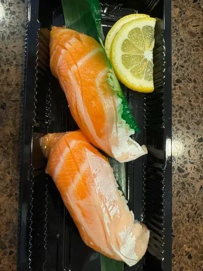 Salmon Sushi