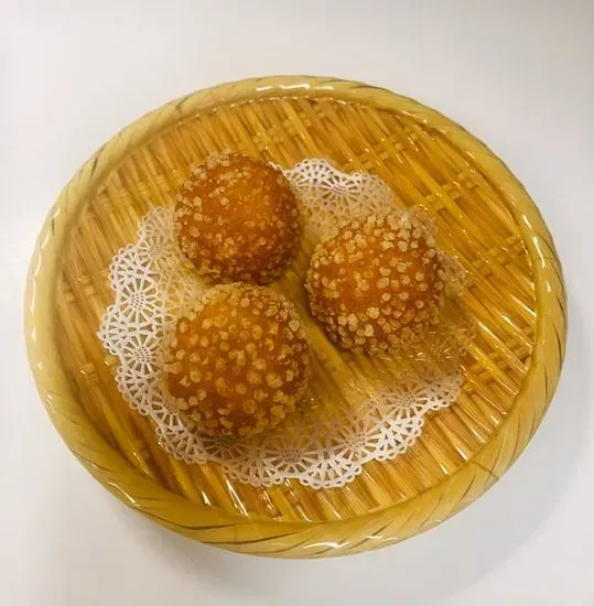 Fried Coconut Ball (3)