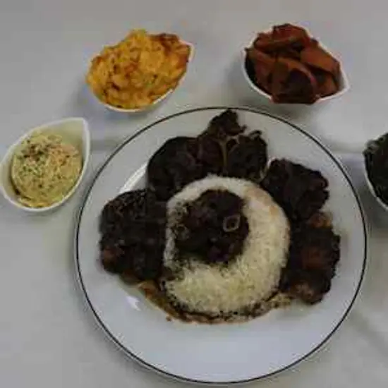 Stewed Oxtails Dinner with Side