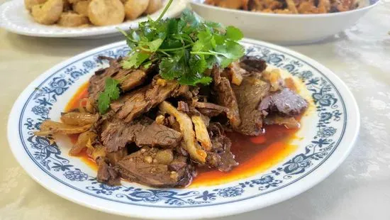 Beef with Chili Sauce / 夫妻肺片