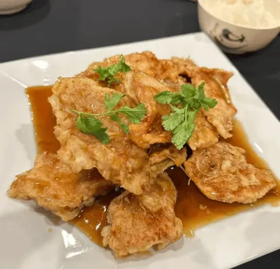 Crispy Sweet & Sour Pork / 锅包肉