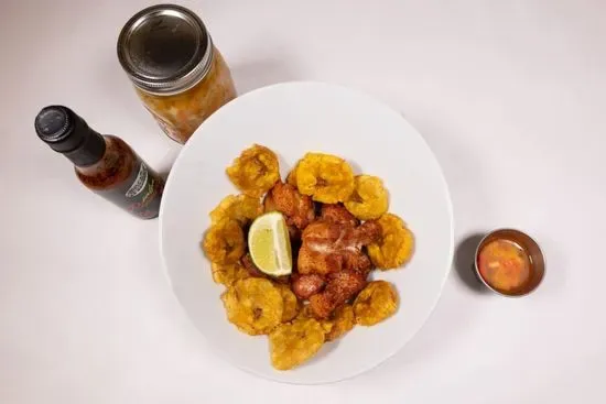 Cerdo Frito con Tostones / Fried Pork Chunks