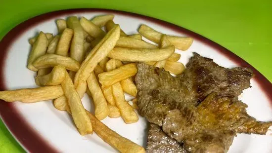 Baby Churrasco Con Papas Fritas