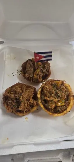 Tostones rellenos /stuffed plantains