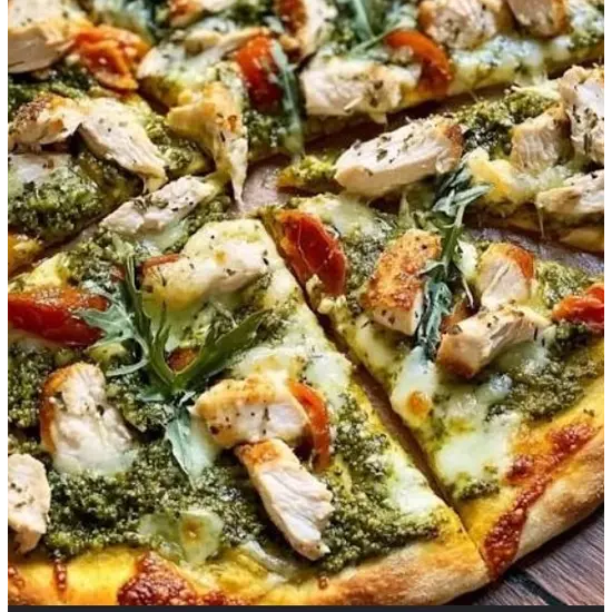 CHICKEN PESTO PIZZA