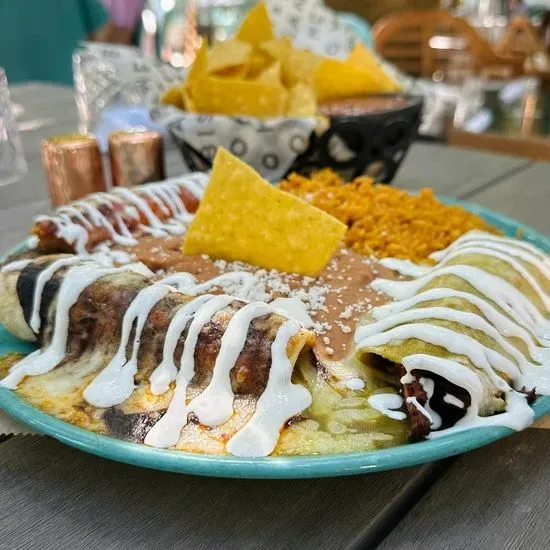 Tres Enchiladas