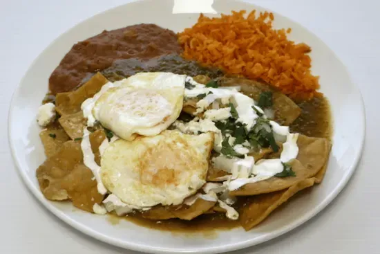 Chilaquiles (Rojos o Verdes) / Chilaquiles (Red or Green)