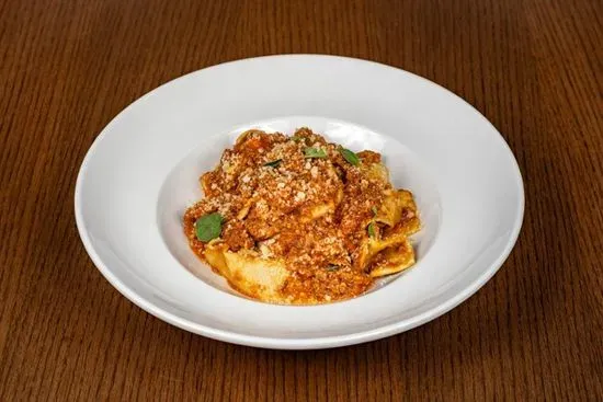 1/2 TRAY BOLOGNESE TAGLIATELLE PASTA