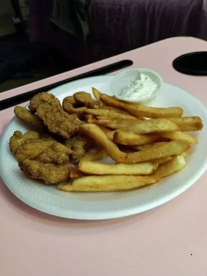 Kids Fish Nuggets & Fries