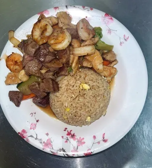 L- Hibachi Chicken, Shrimp & Steak