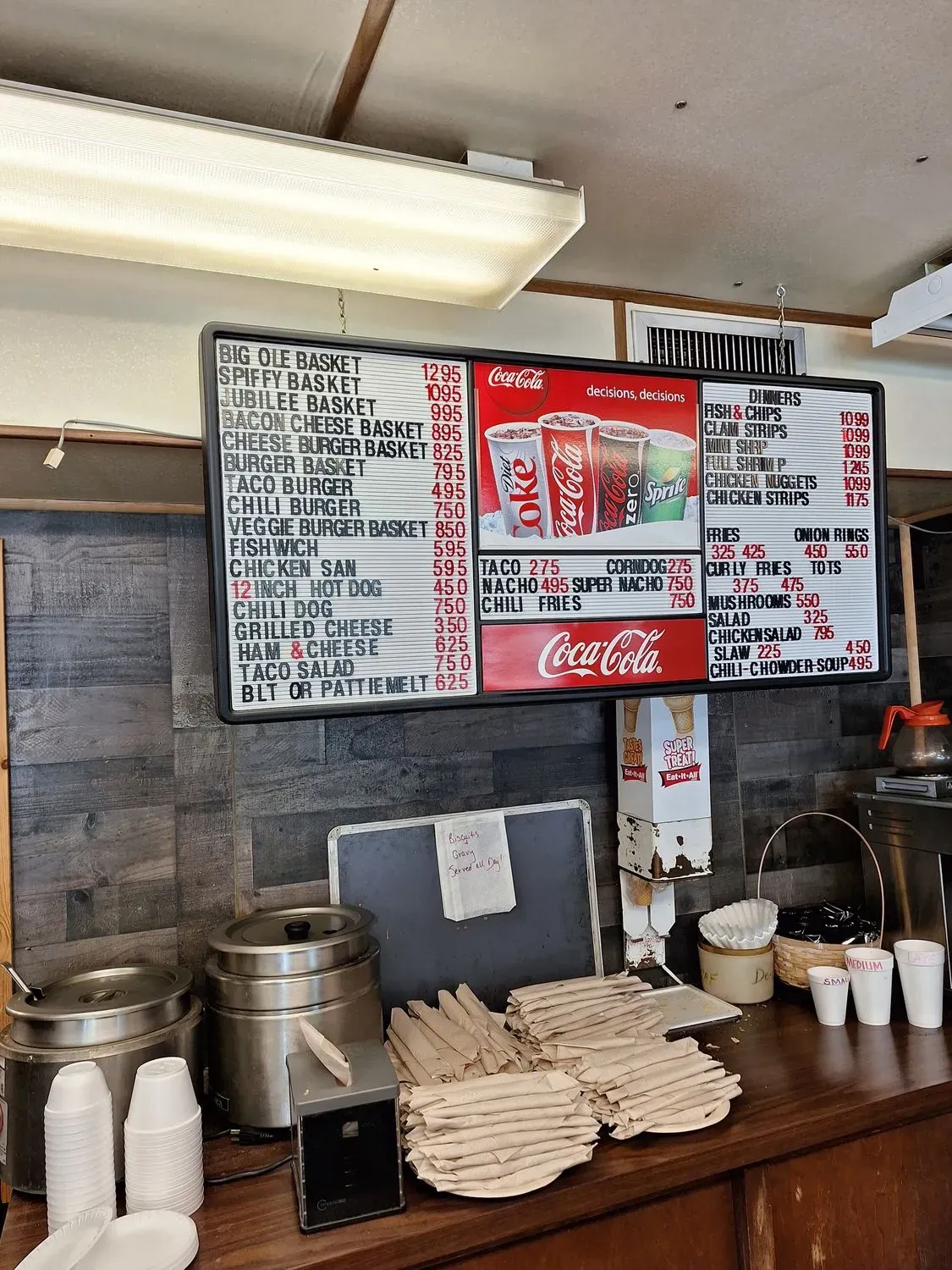 Spiffy Dine In Drive In Menu - Updated October 2025