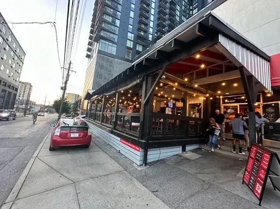 Hattie B's Hot Chicken - Nashville - Midtown