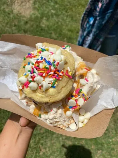 Mojo Cookie Dough and Creamery