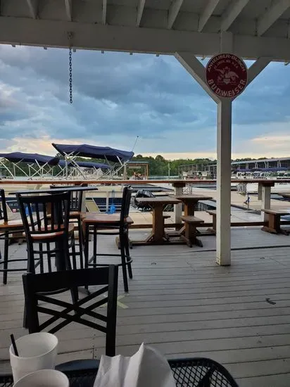 Four Corners Marina Bar & Grill