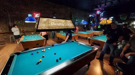 Tennessee Street Billiards & Grill