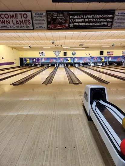 Crown Lanes Bowling Center & Sports Bar